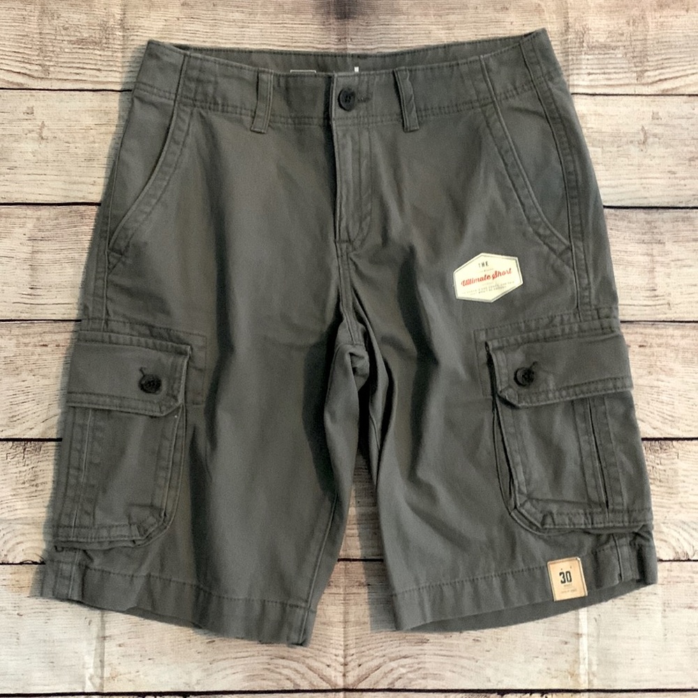 Men’s urban pipeline size 30 cargo shorts